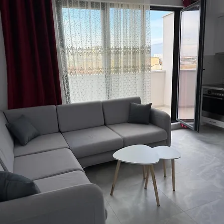 Sol Aparments Don Bosco تيرانا